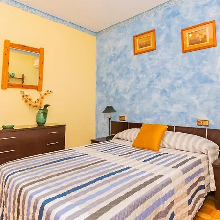 Holiday home Cubo's Cuatro Lunas